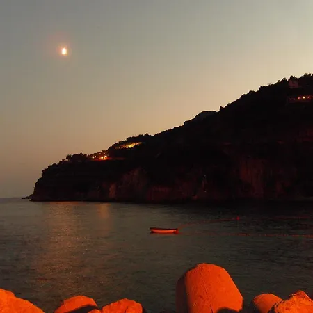 Amarfia - Your In 3* Salerno